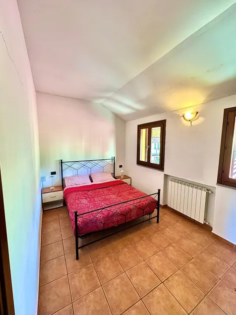 Rovellasca [Between Como and Milan] - Image 1