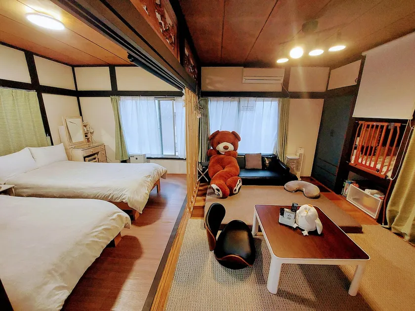 Inn created by a picture book author / 5-minute walk from Satte Station / Asakusa and Tokyo just over 1 hour by train / Wi-Fi available - Image 1