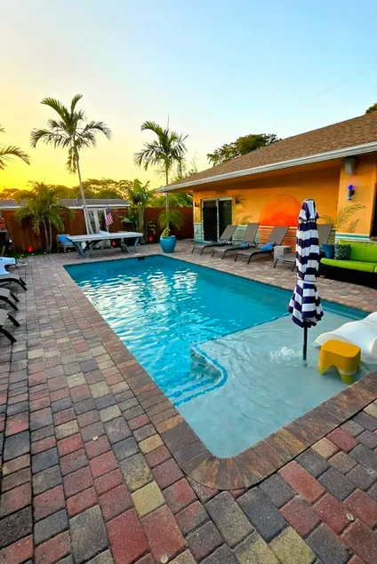 Villa with Heated Pool, Laundry, Ping Pong & More - Image 1