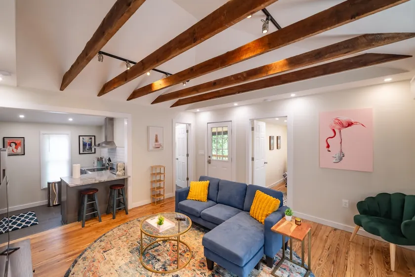 Beautiful, Cozy, Downtown Apt! - Image 1