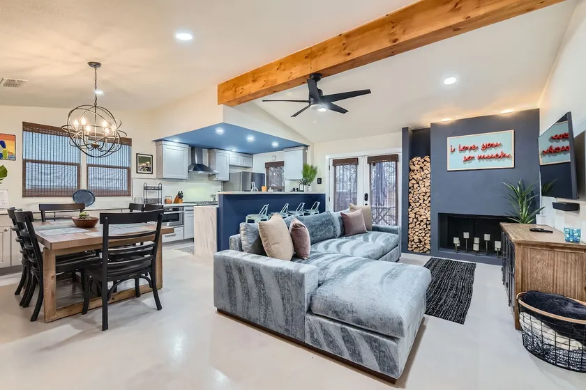 The South ATX stylish Crib 3 bed 2 bath - Image 1