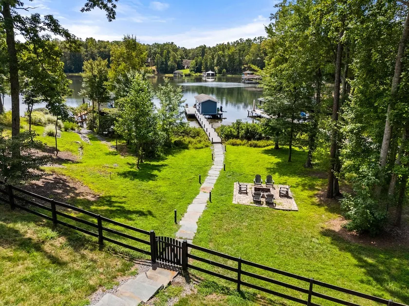 Lakefront Lake Anna, Dock, Views, Deck, Movies - Image 1