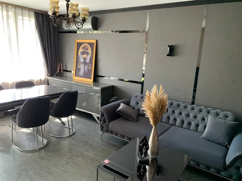 Luxury 2BR Apartment in Sofia Centre -free Parking - Image 1