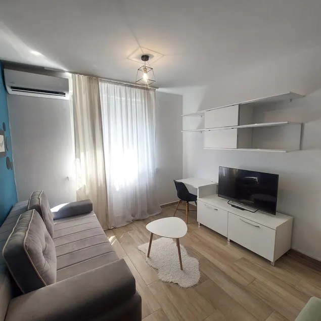 Apartment for a day in the center of Banja Luka with parking - Image 1