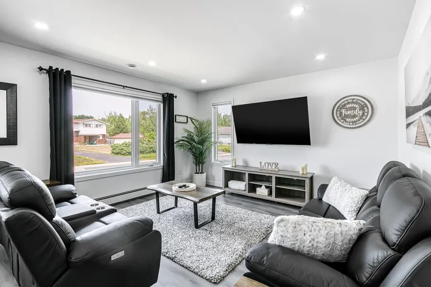 TNT Executive Suites - Image 1