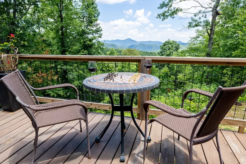 Angels Nest Mountain View! HotTub, modern Retreat! - Image 1