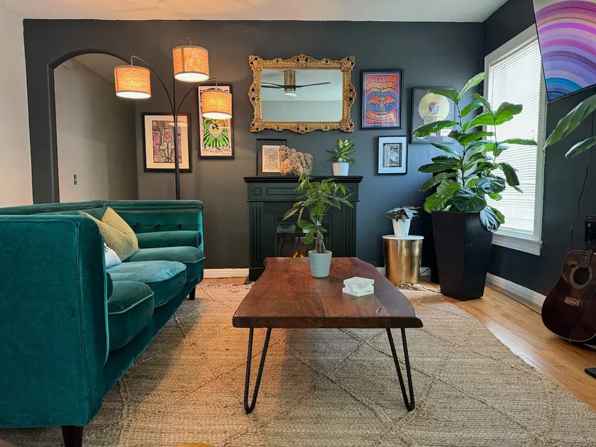 North Loop Bungalow - Image 1