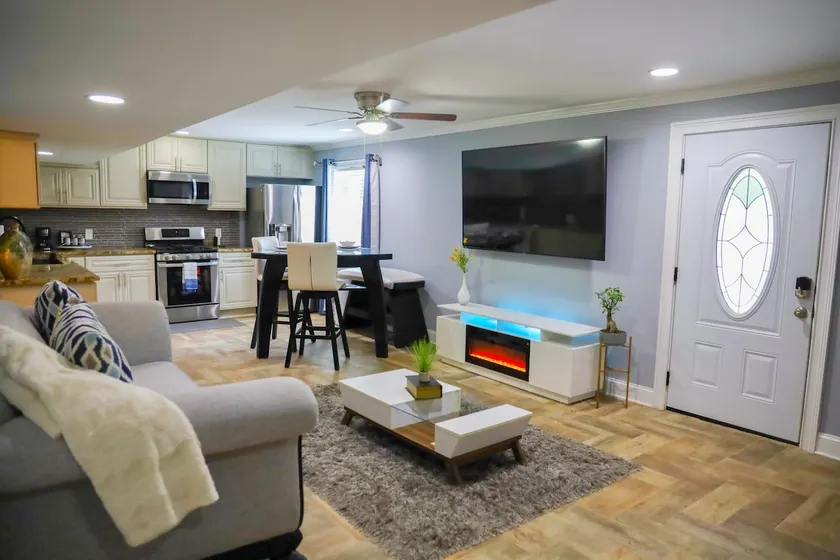 Cozy 2BR Basement • Firepit • Quiet Area - Image 1