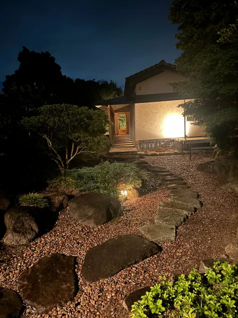 Modern Japanese house with special lighting/3300 m² mixed wood garden/BBQ tool rental available for a fee/Simmons beds/ - Image 1