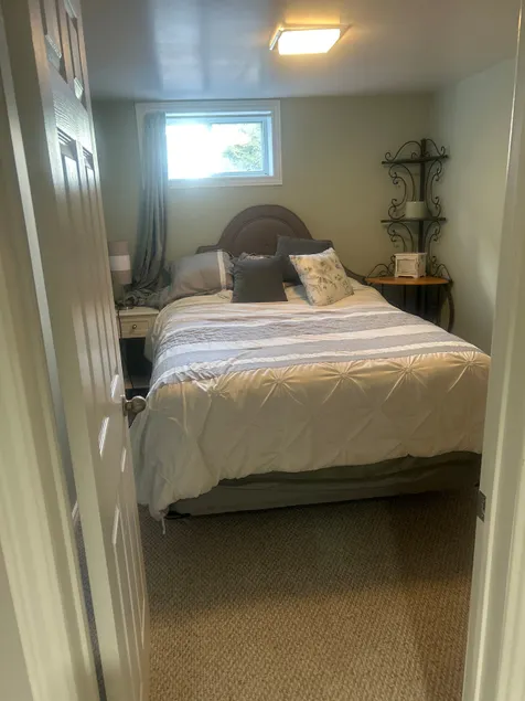 Cozy basement rental. - Image 1