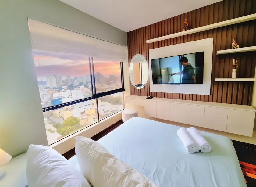 E°| Golf View Suite | Embassy Area | 1804 1B - Image 1