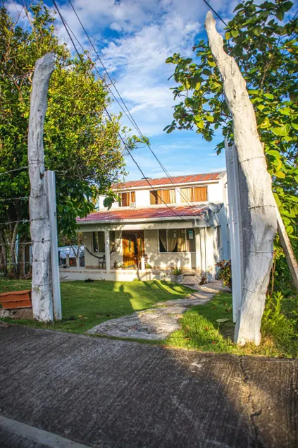 Cove Hill Paradise - Image 1