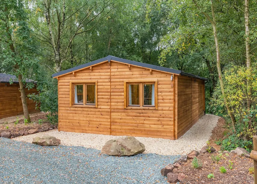 Robin Log Cabin (Pet) - Image 1