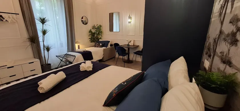 2/3 Bed places-Luxury -Navigli- Milano - Image 1