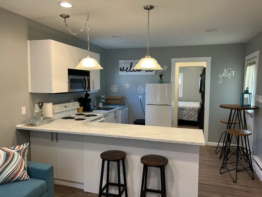 1 bed close to historic downtown - Image 1