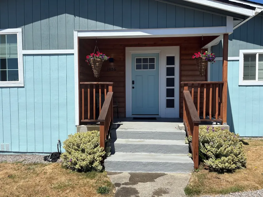 Incredibly Cozy Northcoast Nest - Image 1