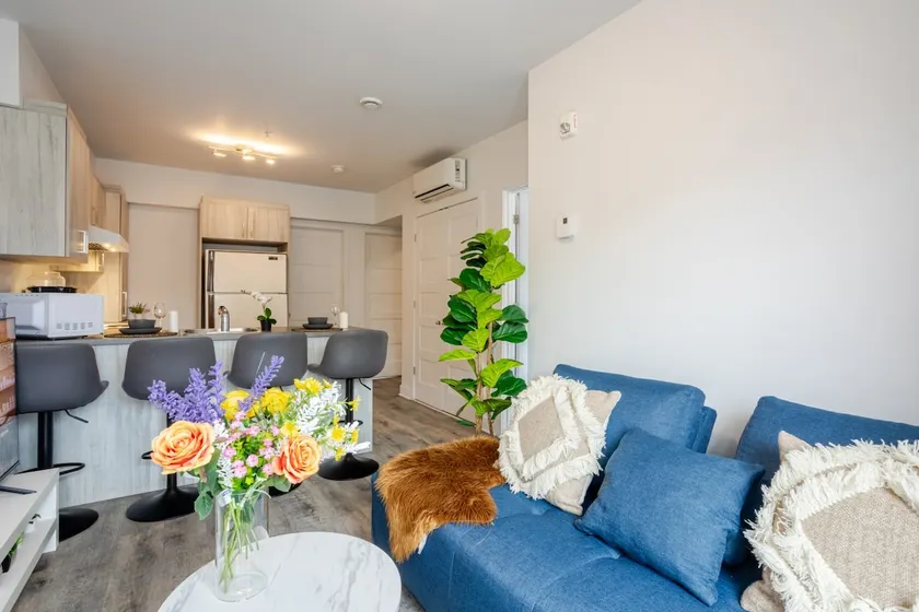 Modern 3BR in Griffintown - Image 1