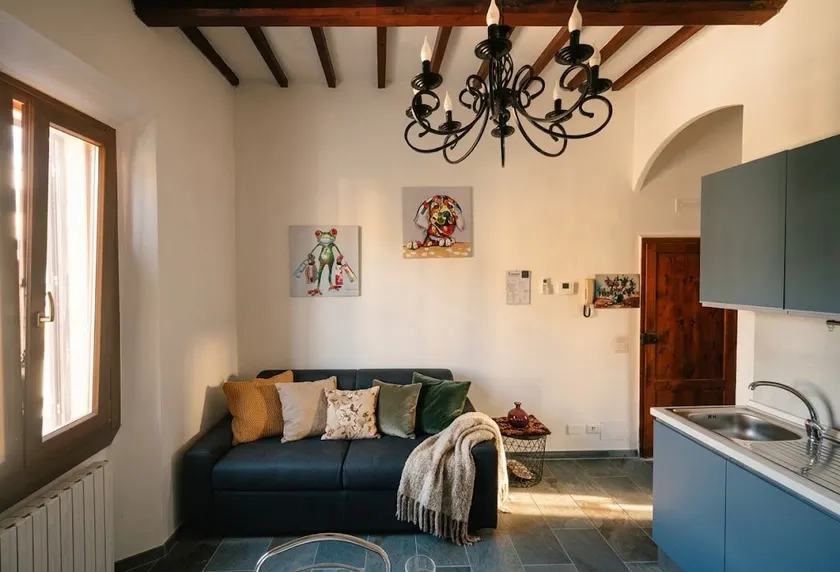 House in the ancient village - Image 1