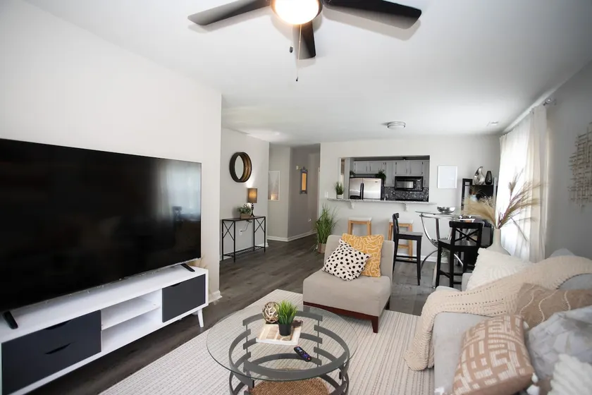4 BR Cozy Concord house,6 Beds,25 mins to upt CLT - Image 1