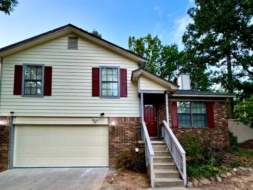 Cozy Single Family Home in LR - Image 1