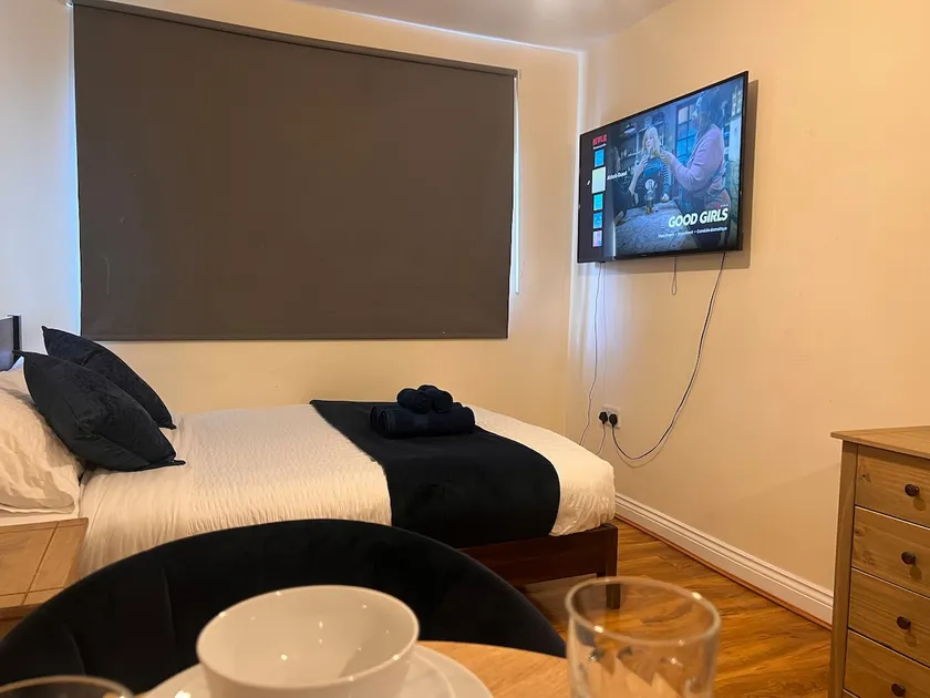 Stylish Studio in Central Luton - Image 1
