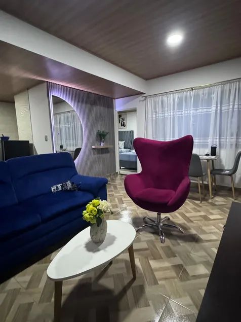 10 min to airport 2 bathrooms ideal for stopovers - Image 1