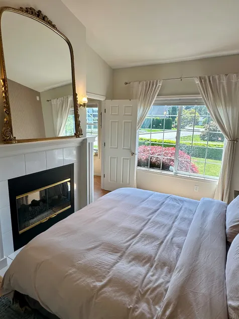 Bright One Bedroom, Private Entrance - Image 1