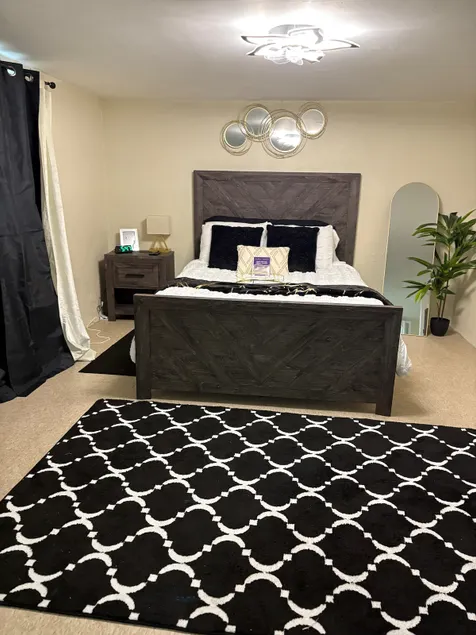 Hotel perks suite near Baltimore and top hospitals - Image 1