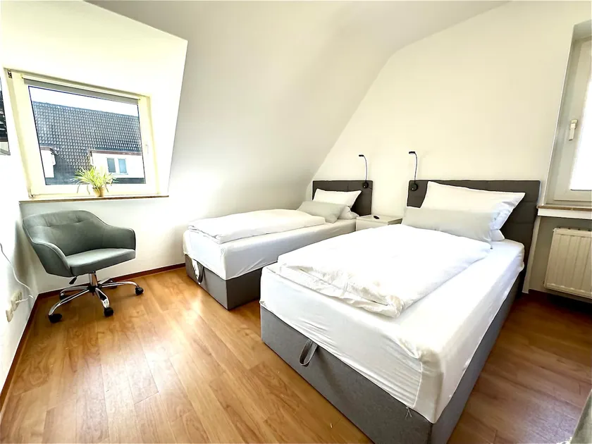 Top floor apartment with air conditioning - Image 1