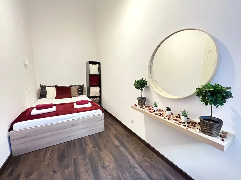 Modern Art Home w/AC+free Netflix @CentralBudapest - Image 1