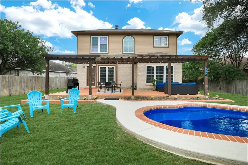 Sleeps 14|Pool | Fire pit | Grill | IKEA - Image 1
