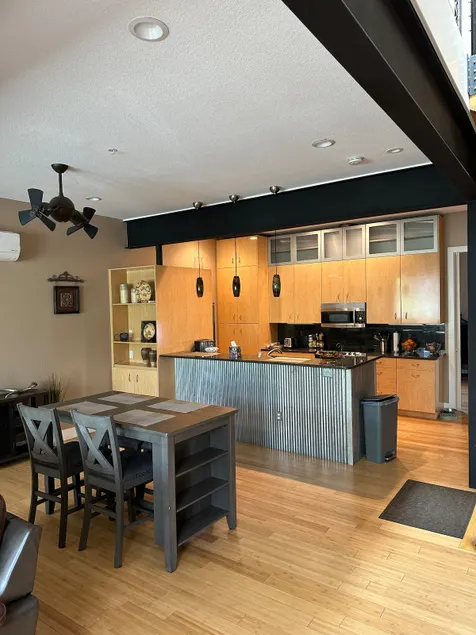 Centrally Located Urban Loft - Image 1