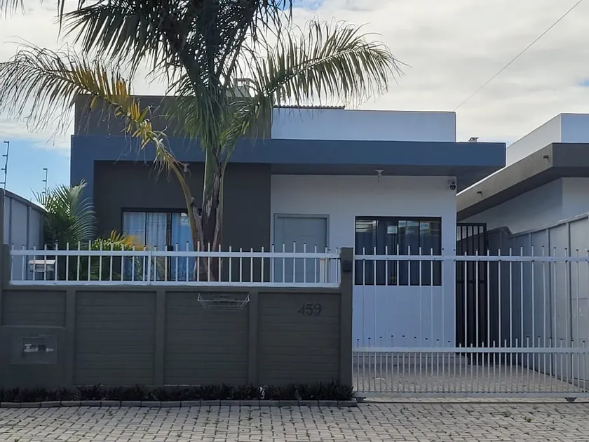 House in Camboriú - Image 1