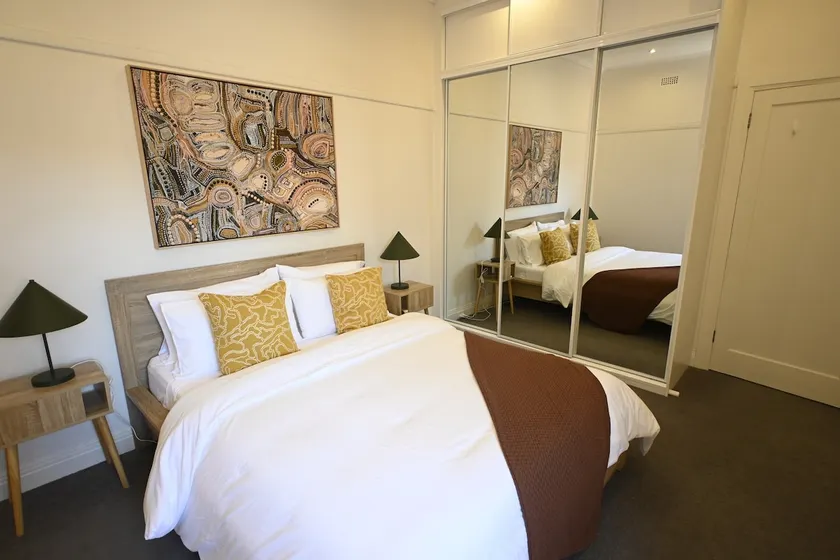 3BR Glen Iris Gem – Sleeps 8, Near Train & Freeway - Image 1