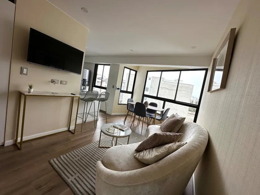 BH* Centrally located, one step away from everything - 1BR Villaran Apt - Image 1