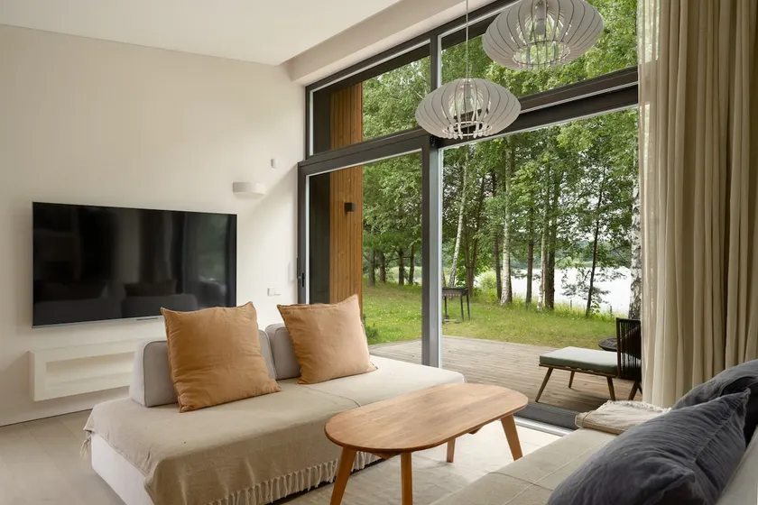 IVIS House Lakeside Retreat in Vilnius - Image 1