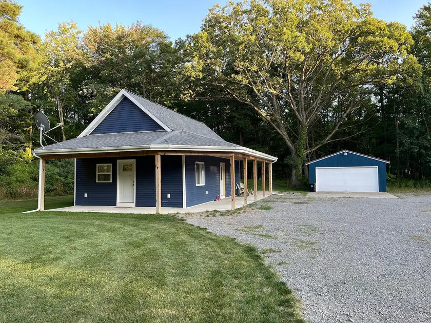 Cozy Country Cottage - Image 1