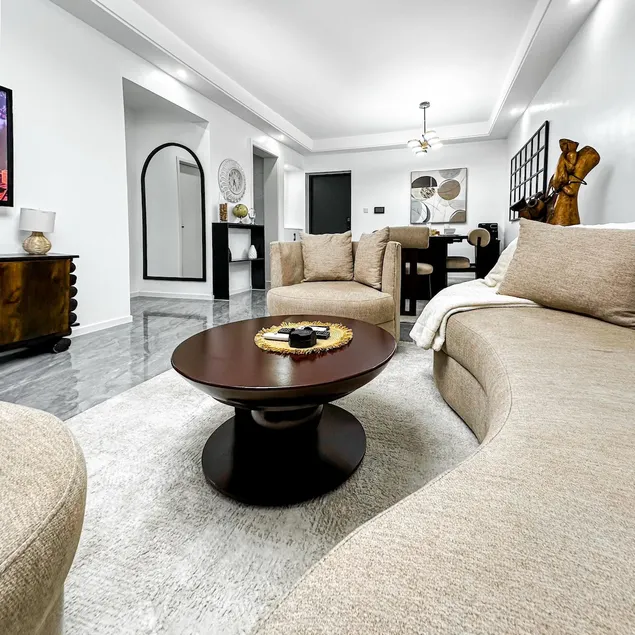 Da'Bryl Luxury Suites - Image 1