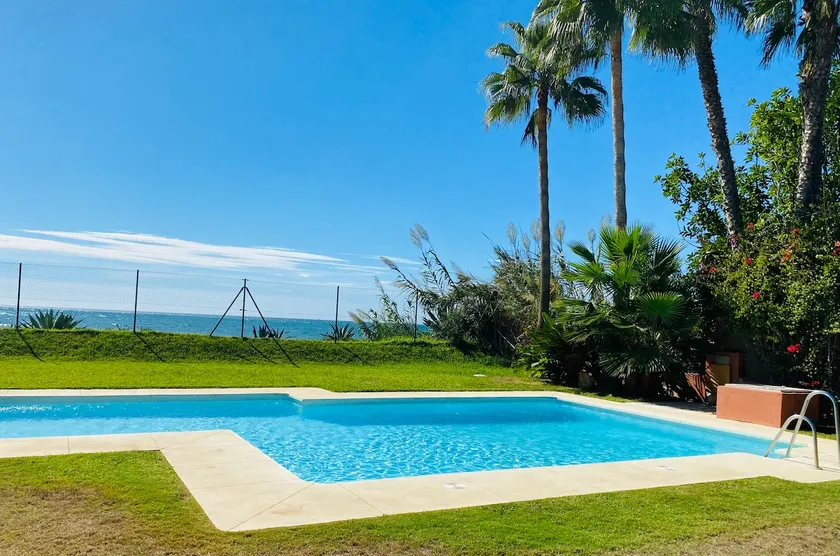 Studio apartment in Almayate Costa - Image 1