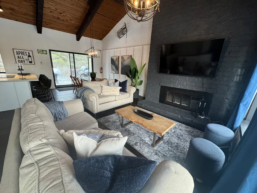 135 Tyrolean Lane The Blue Mountains - Image 1