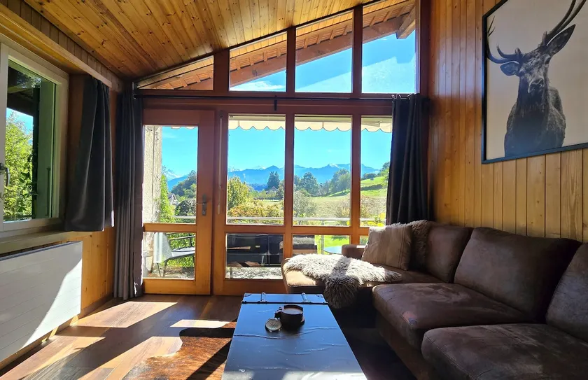 Getaway Loft - Free Parking - Nearby Bus Stop - Image 1