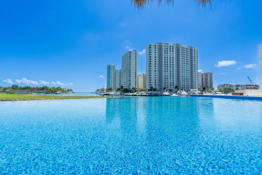 Marea Elite Ocean Front Suite - Image 1