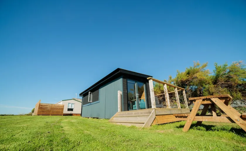 Cabin by the sea - Image 1