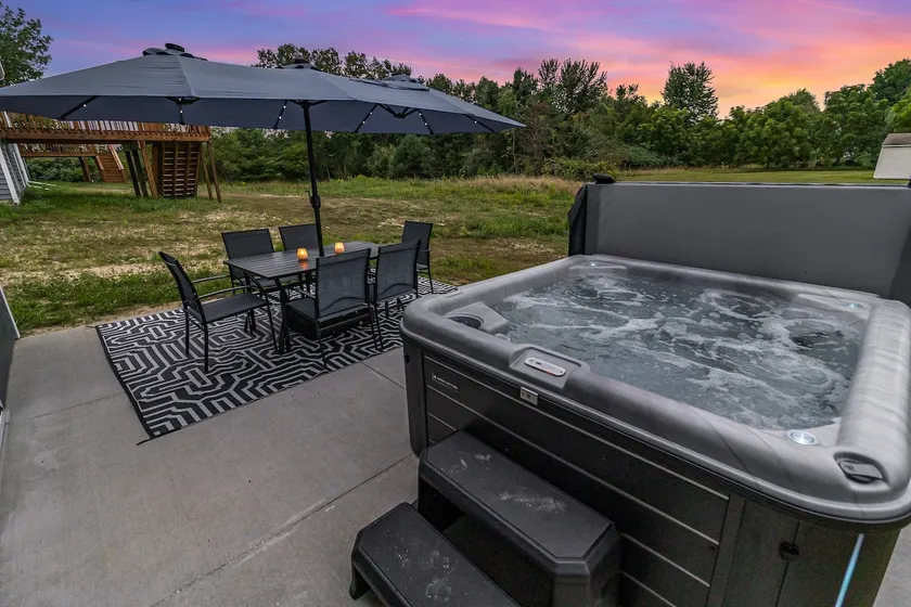 Brand New House! Hot Tub-BBQ-Gameroom-Workspace! - Image 1