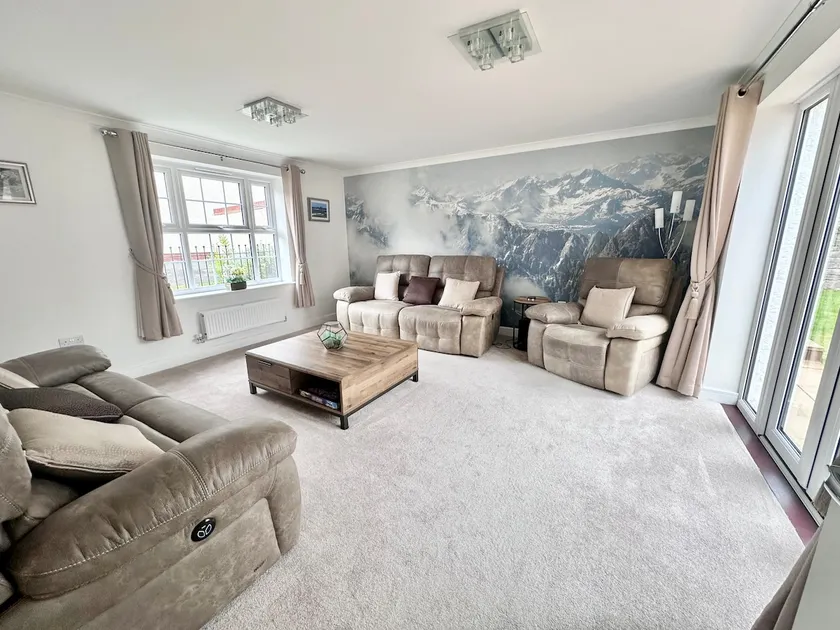 A luxury detached 4 bed home - Image 1