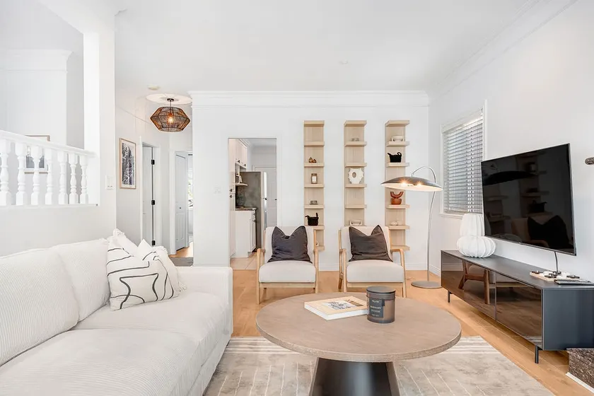 Stunning Vancouver Getaway (close to everything!) - Image 1