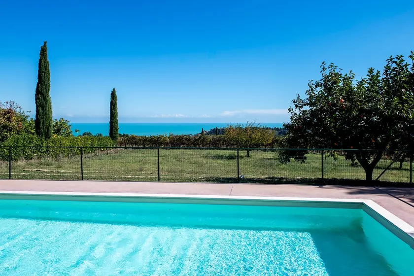 Villa  piscina giardino vista mare-monti, per famiglie ,Wi-fi Air-co E.V. charge - Image 1