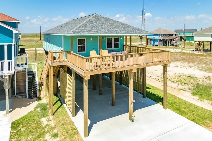 Sandy Shores House · Beachfront & Dog-Friendly - Image 1