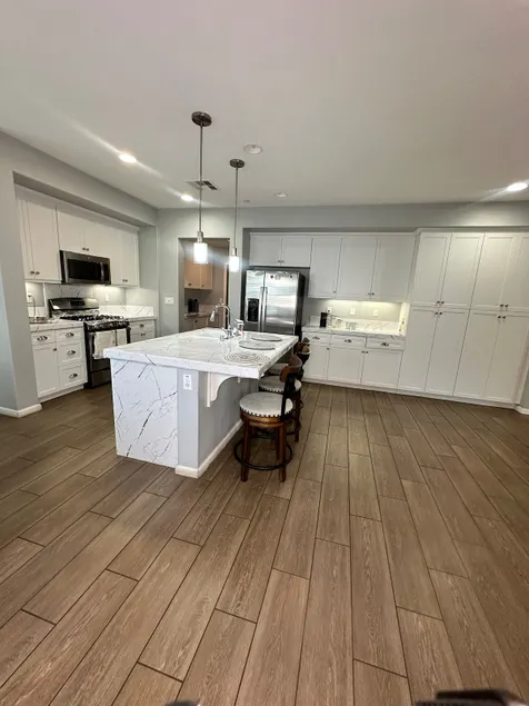 Beautiful house near six flags - Image 1
