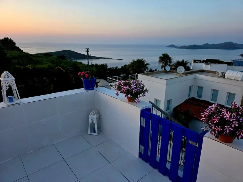 Chill out Villa with own pool & fab roof terrace - Image 1